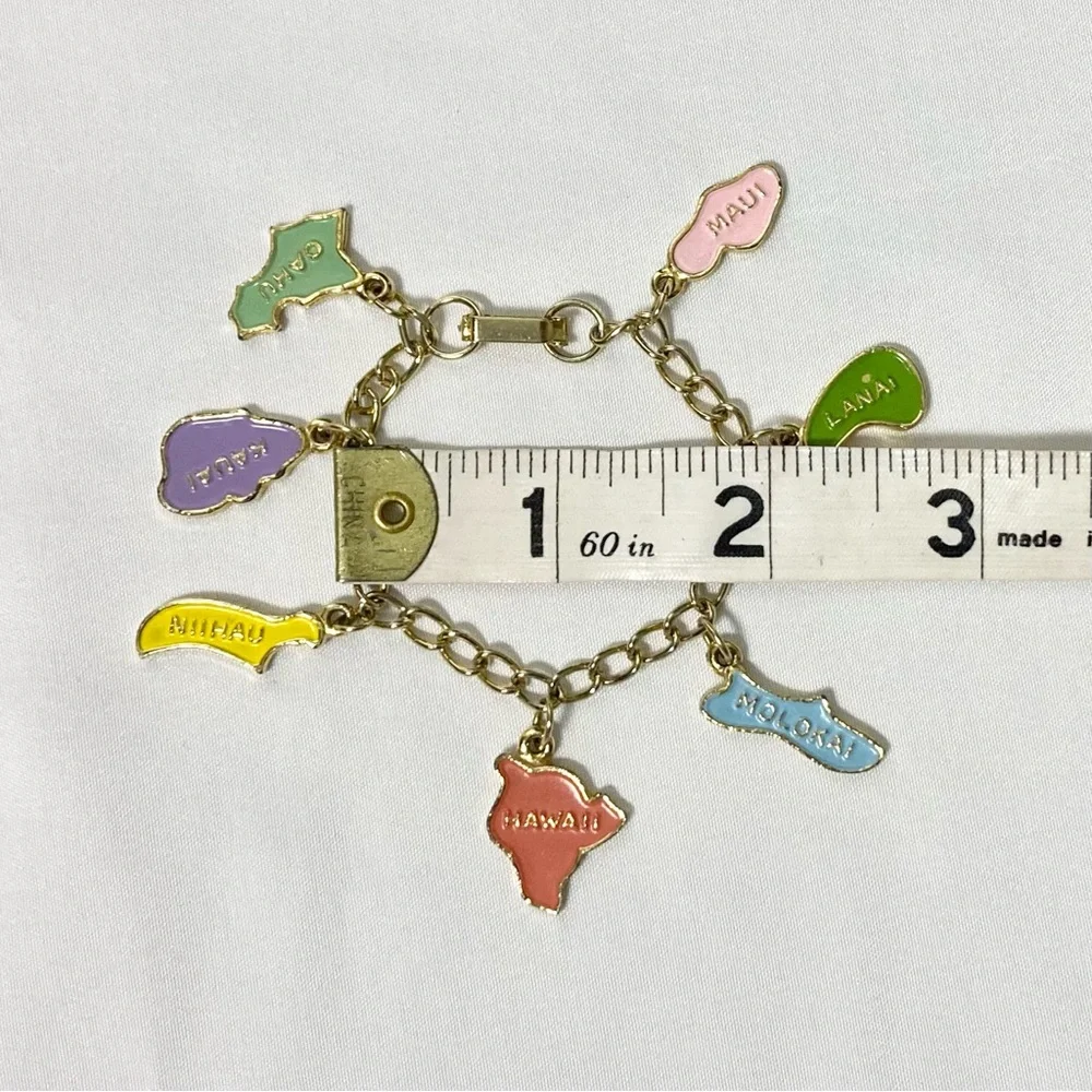 ⭐️ Vintage Islands Of Hawaii Little Girls Charm Bracelet